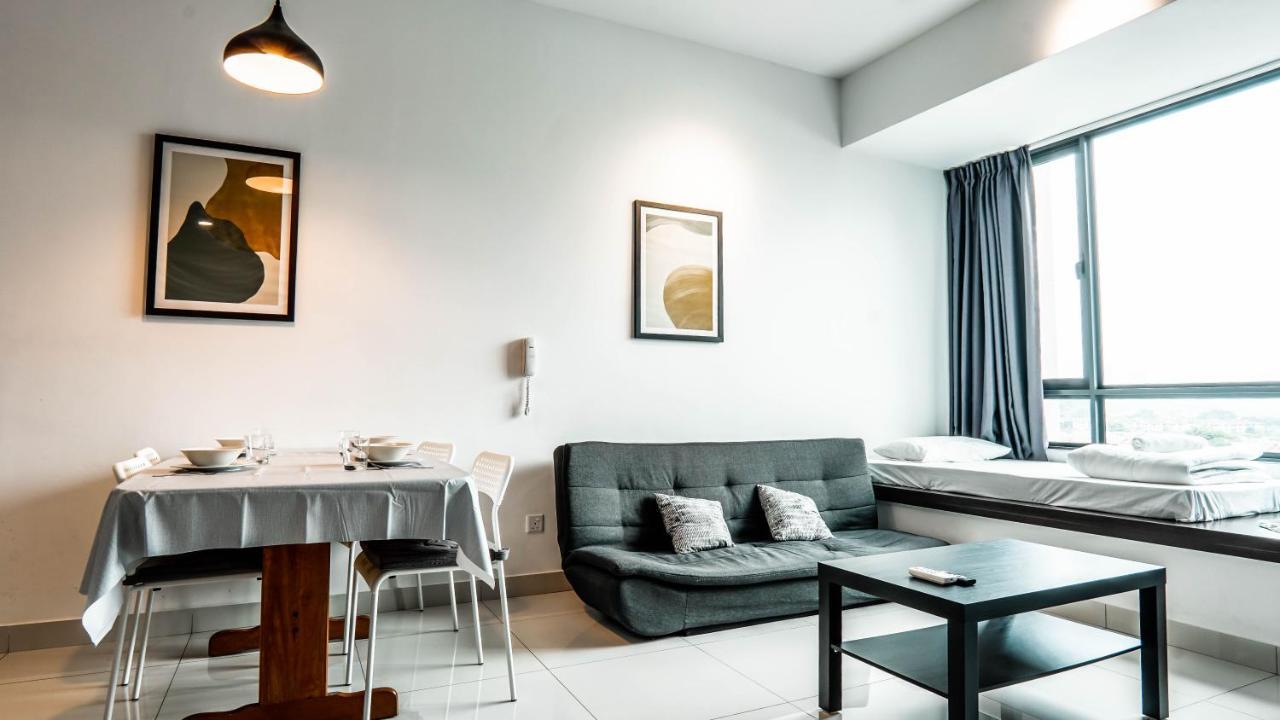 Greenfield Residence Bandar Sunway By Airhost เปอตาลิงจายา ภายนอก รูปภาพ